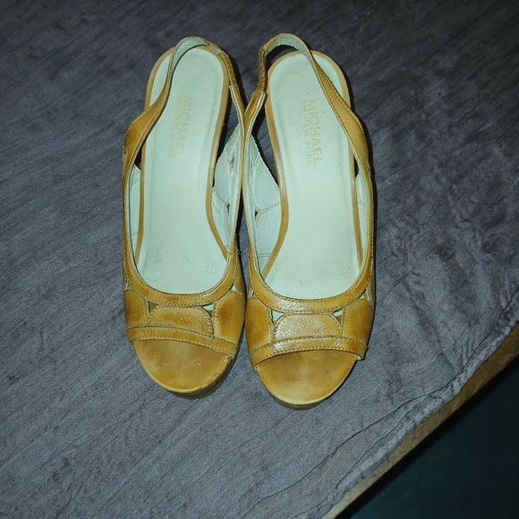 Michael Kors Vintage Wood Platform Wedges 7.5 Great Condition! - Picture 2 of 9